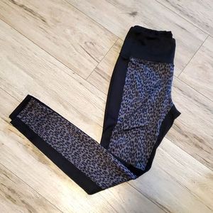 (3 for $25 bundle) Leopard print gym leggings